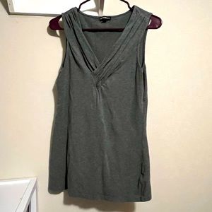 💎Express sleeveless top